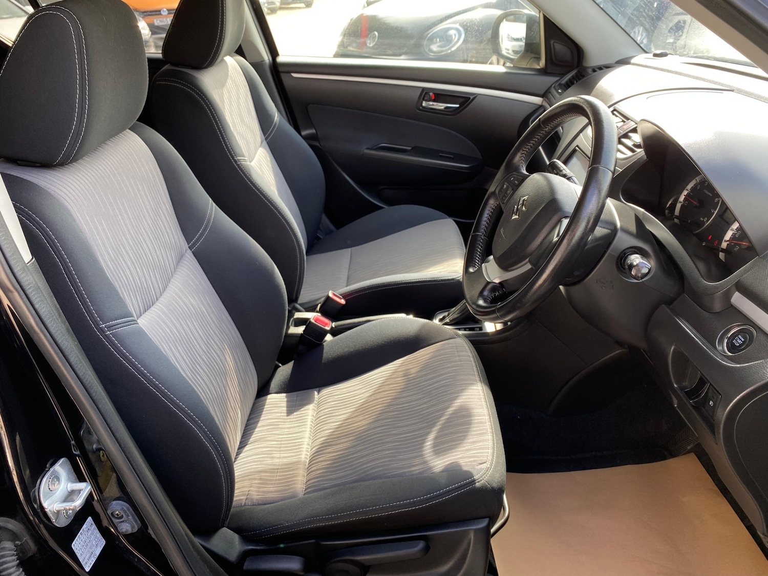 Used Suzuki Swift 2012 for sale - 78087966: Photo 14