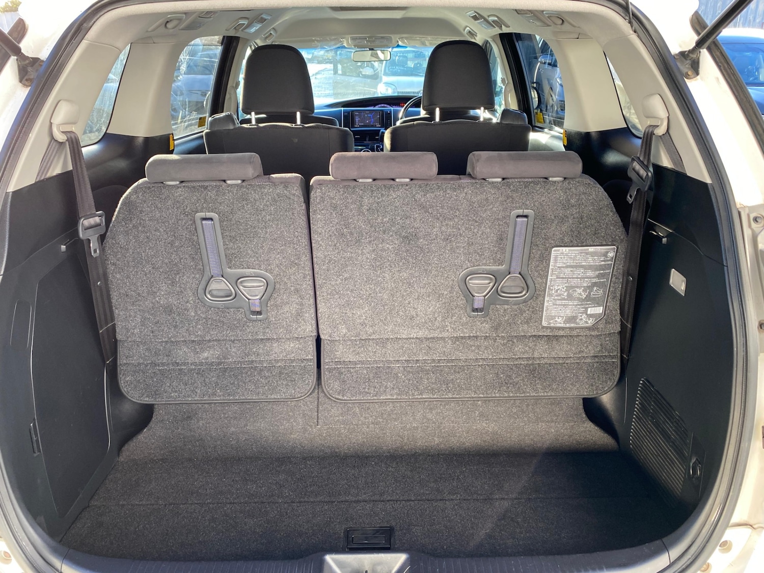 Used Toyota Estima 2013 for sale - 77235996: Photo 11