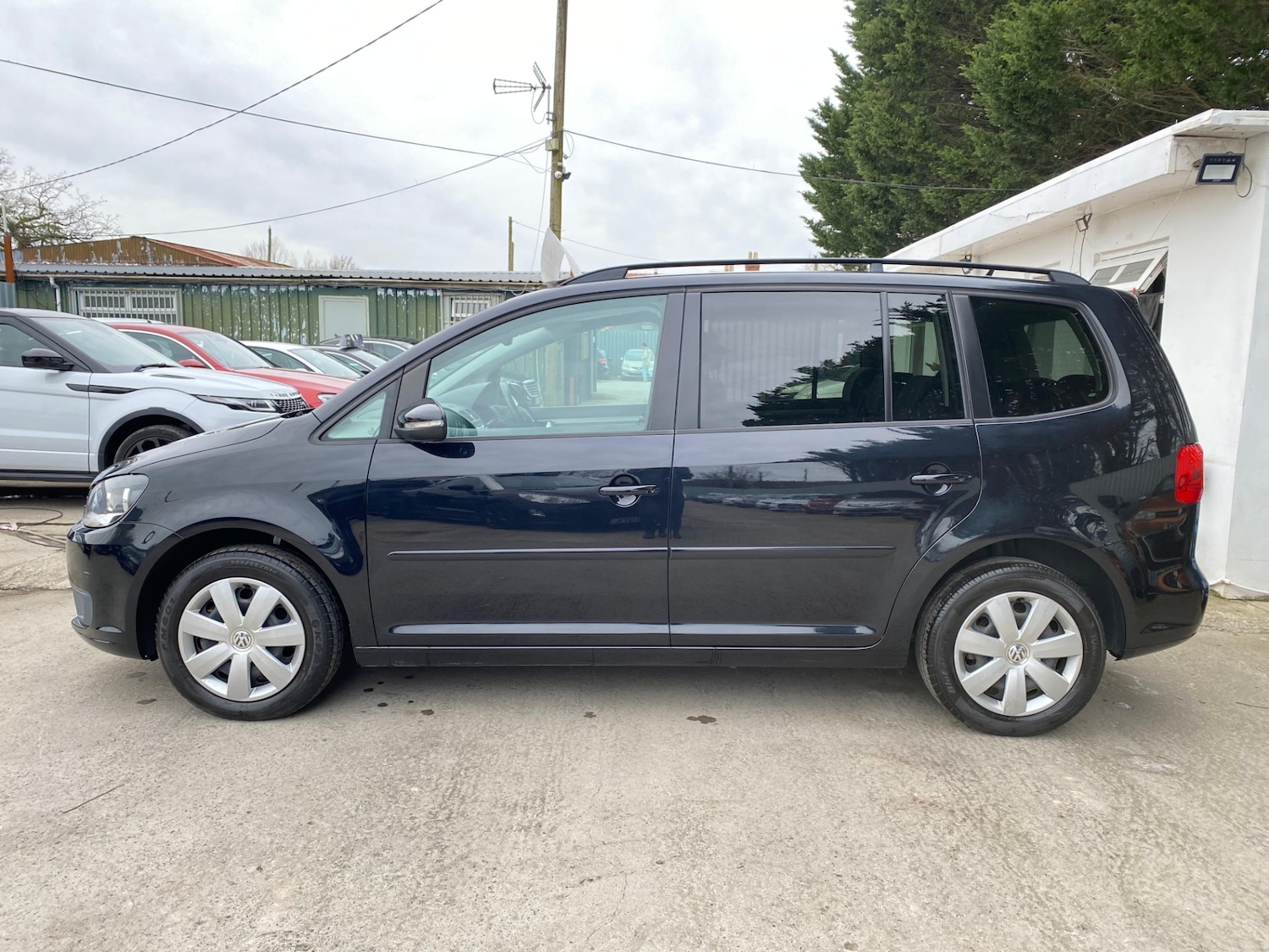 Used Volkswagen Touran 2014 for sale - 77884285: Photo 7