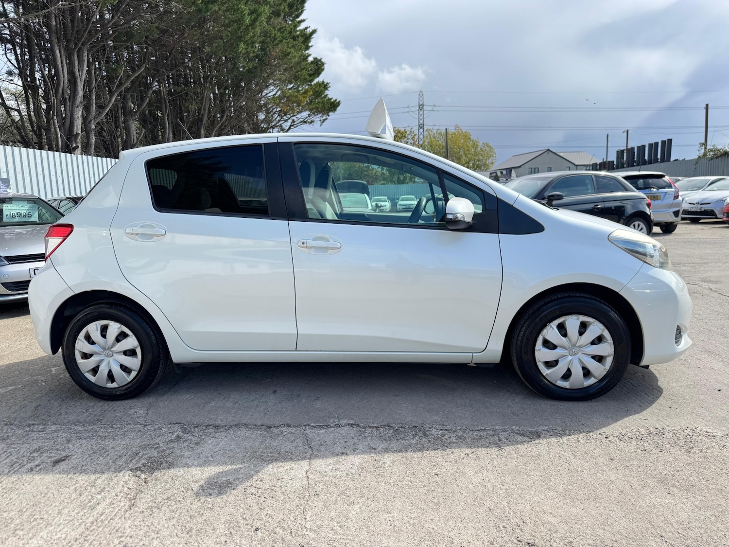 Used Toyota Vitz 2011 for sale - 76170933: Photo 4