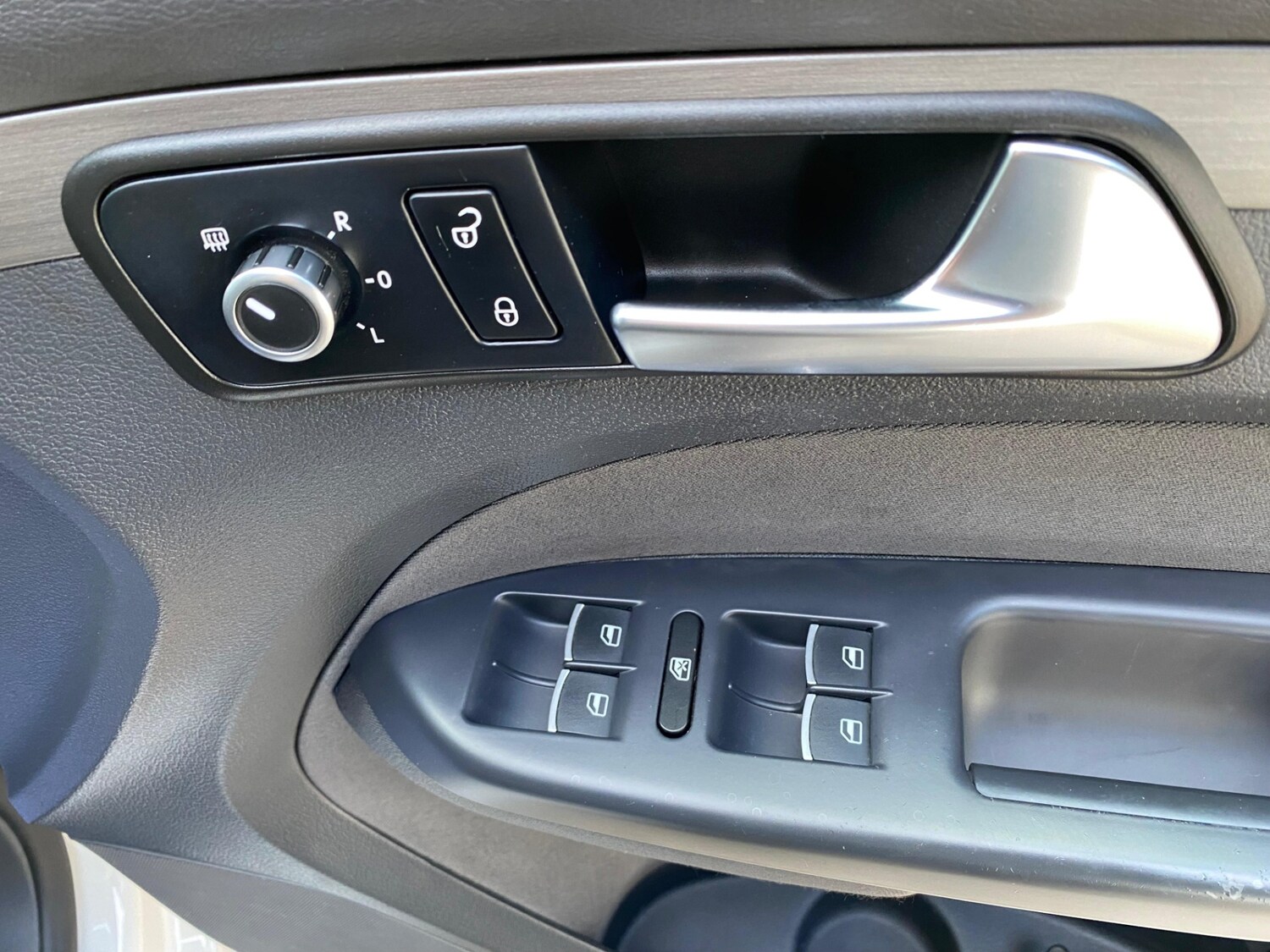 Used Volkswagen Touran 2013 for sale - 77841689: Photo 28