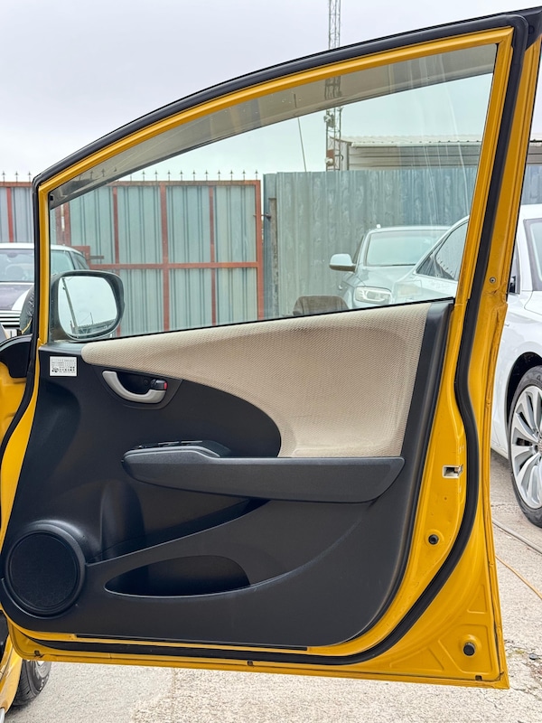 Used Honda Fit 2010 for sale - 76206461: Photo 26