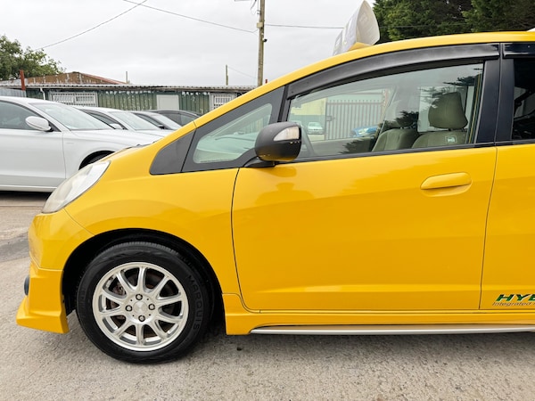 Used Honda Fit 2010 for sale - 76206461: Photo 8