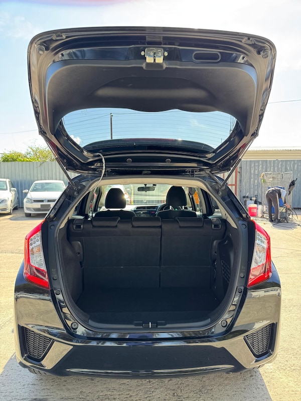 Used Honda Fit 2014 for sale - 76218532: Photo 11