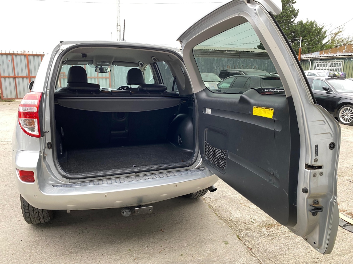 Used Toyota RAV4 2011 for sale - 77064071: Photo 10