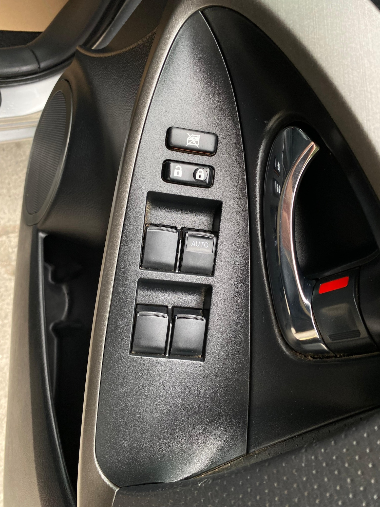 Used Toyota RAV4 2011 for sale - 77064071: Photo 25