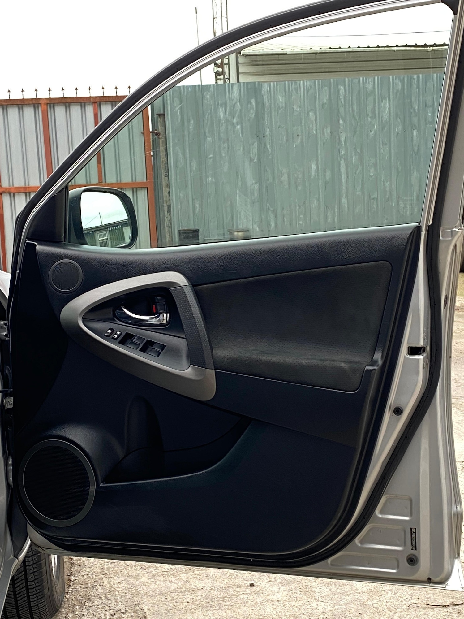 Used Toyota RAV4 2011 for sale - 77064071: Photo 26