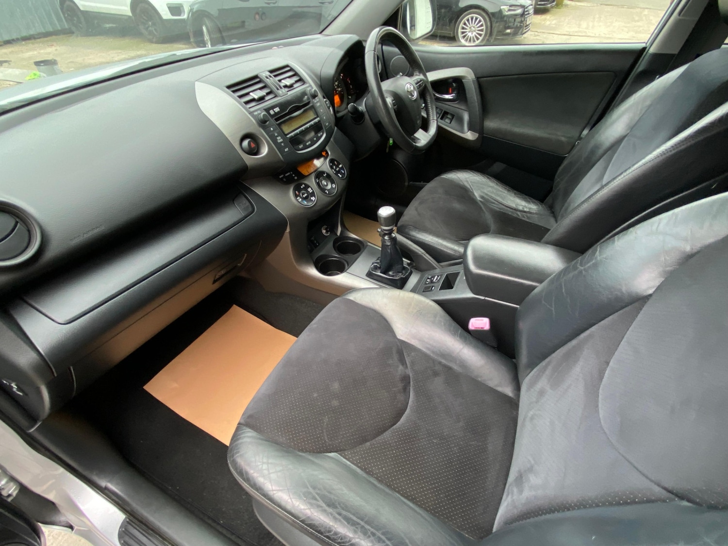 Used Toyota RAV4 2011 for sale - 77064071: Photo 31