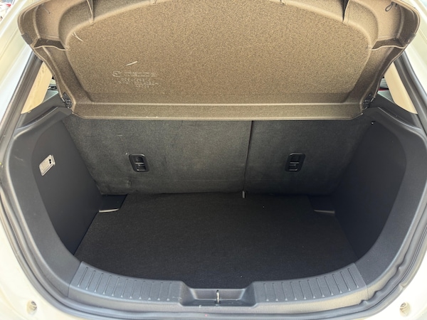 Used Mazda Demio 2015 for sale - 76181193: Photo 12