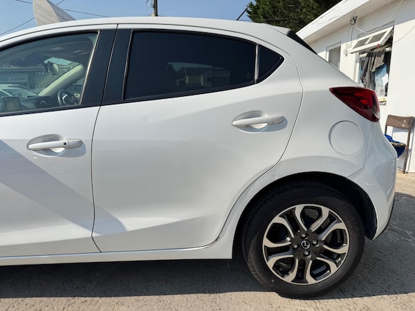 Used Mazda Demio 2015 for sale - 76181193: Photo 9