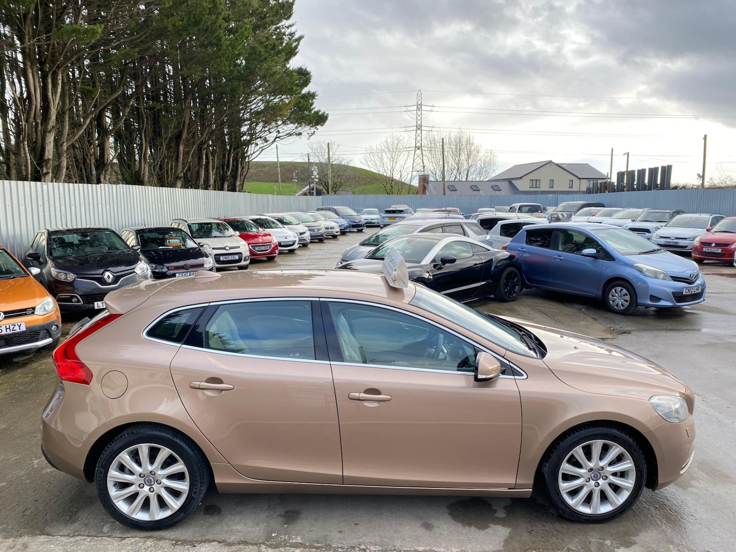 Used Volvo V40 2013 for sale - 78048403: Photo 43