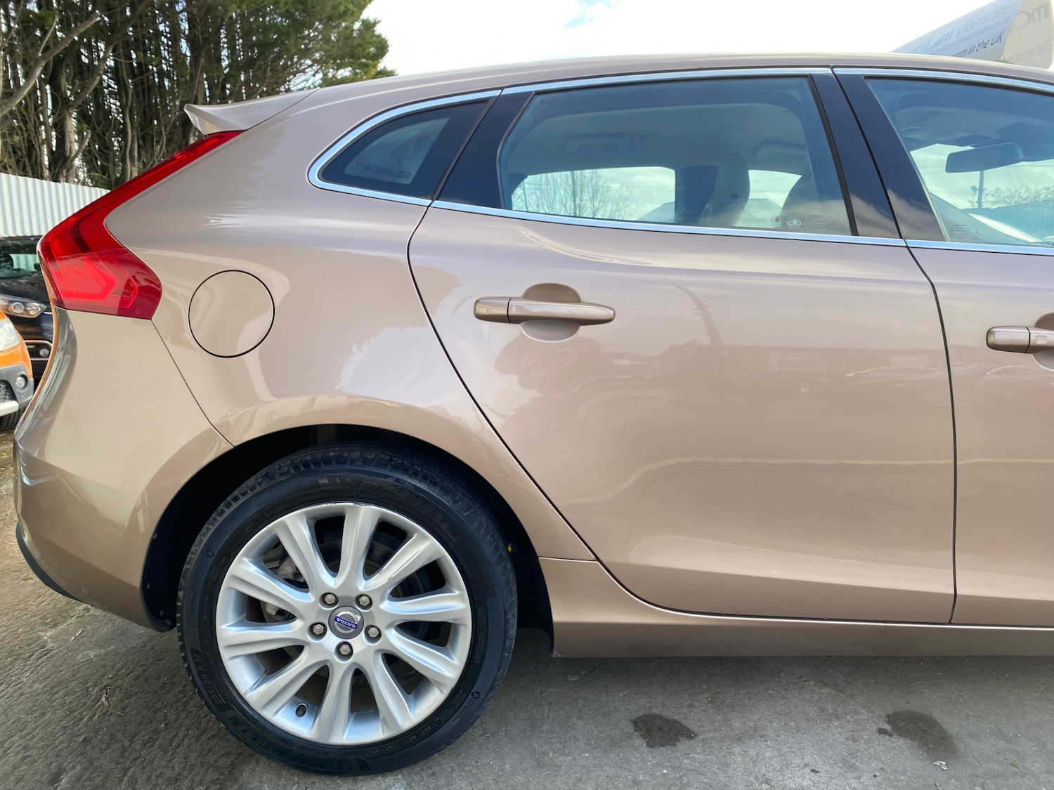 Used Volvo V40 2013 for sale - 78048403: Photo 6