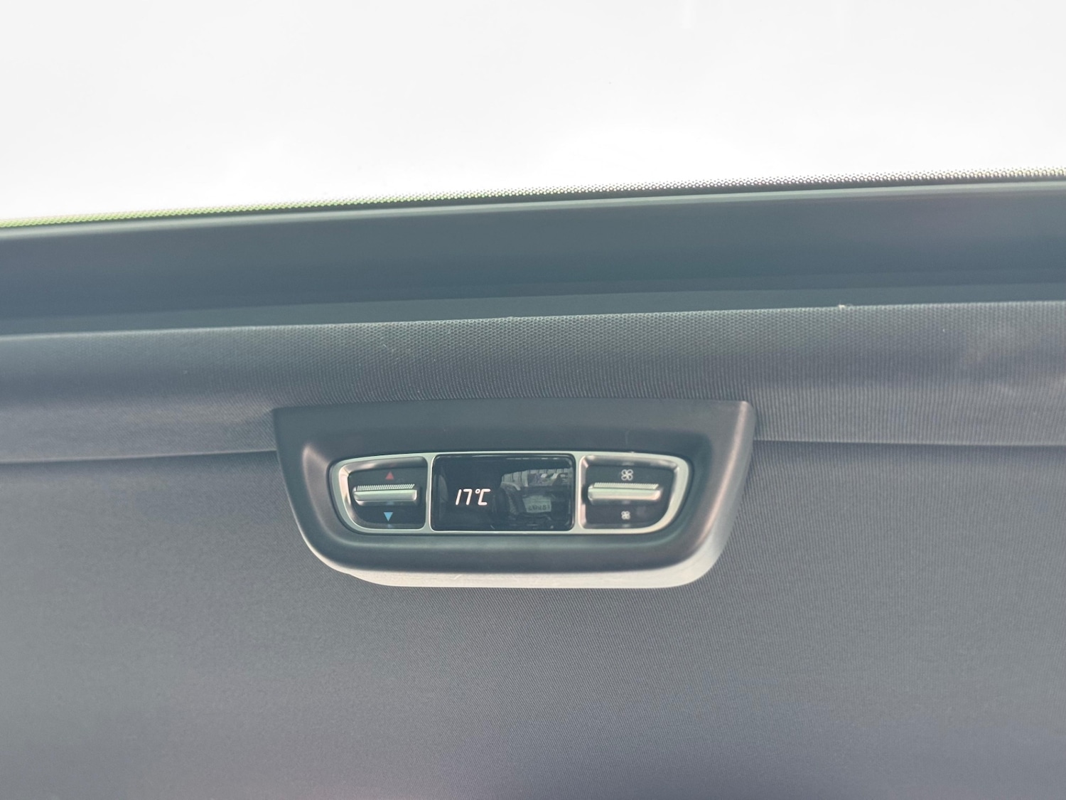 Used Mercedes-Benz V-Class 2025 for sale - 77401264: Photo 40