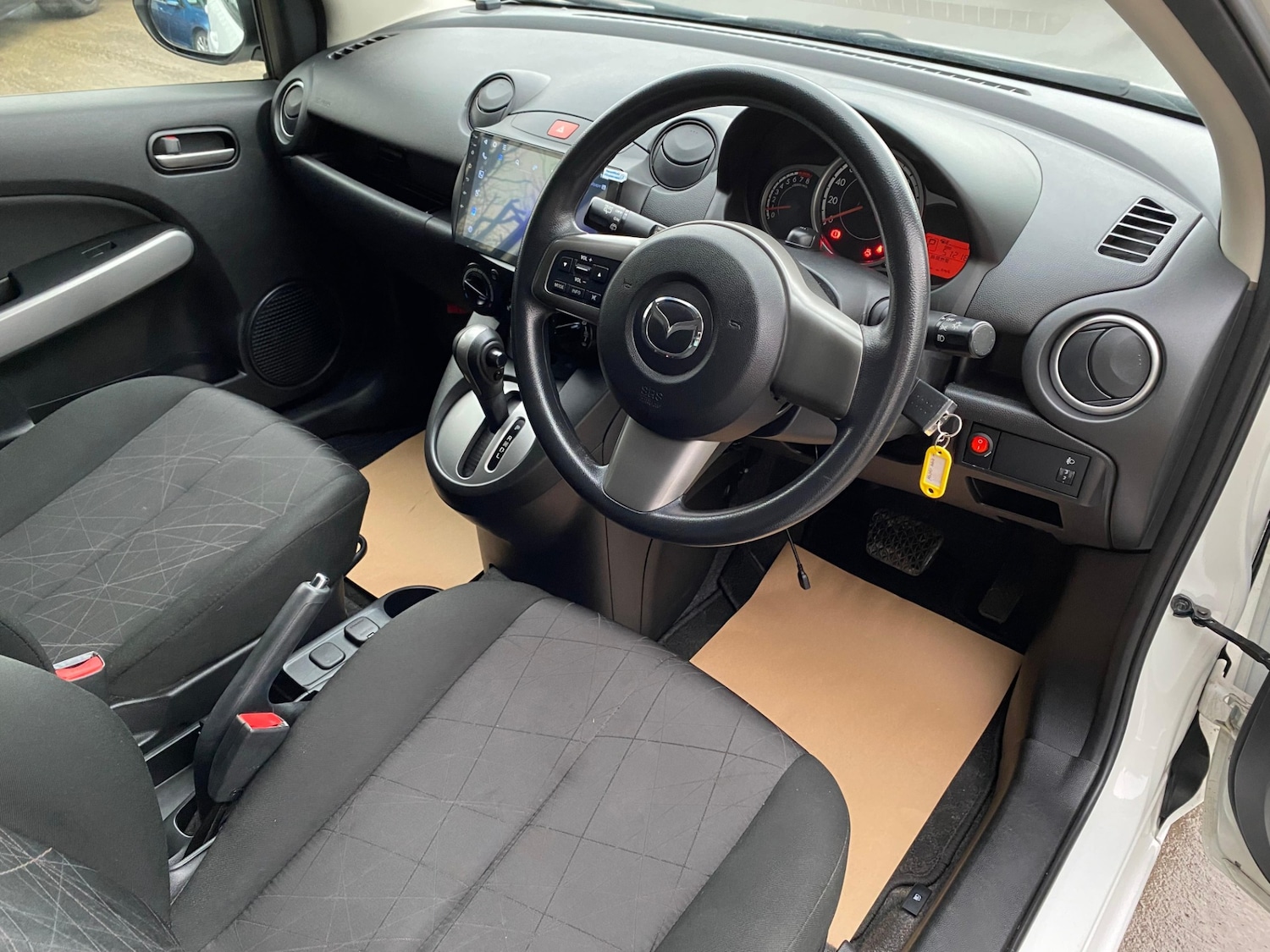 Used Mazda Demio 2026 for sale - 77251002: Photo 12