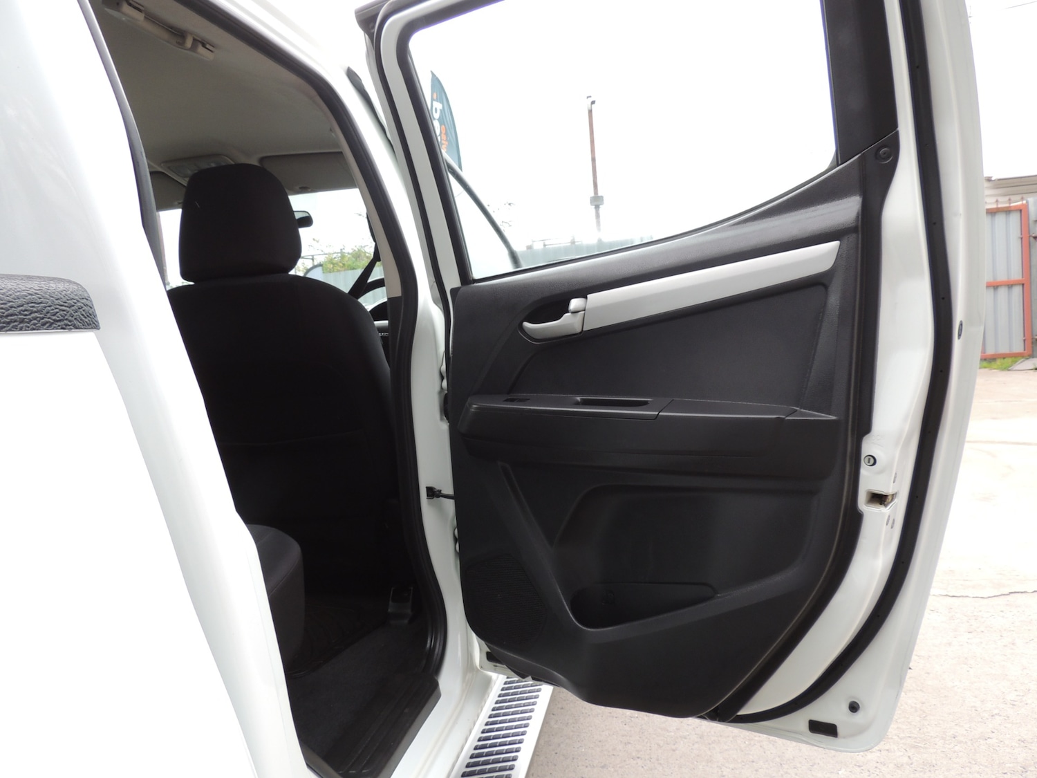 Used Isuzu D-Max 2014 for sale - 76390321: Photo 27