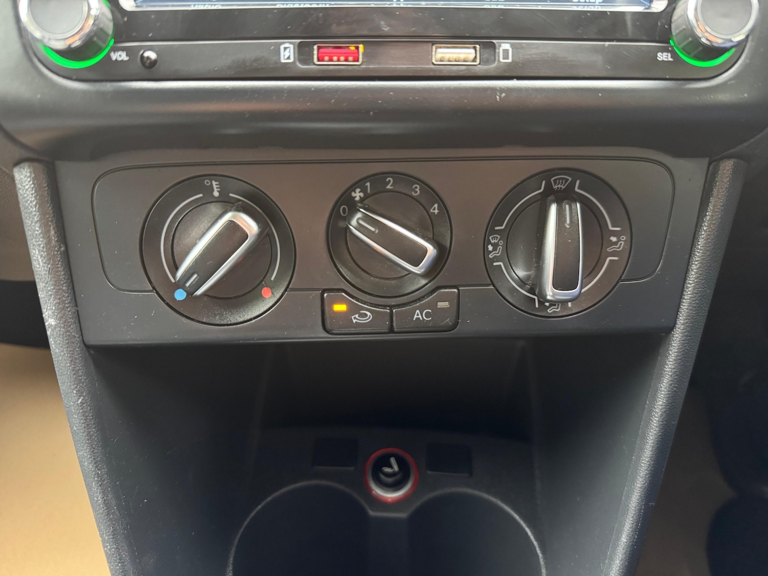 Used Volkswagen Polo 2013 for sale - 76703023: Photo 22