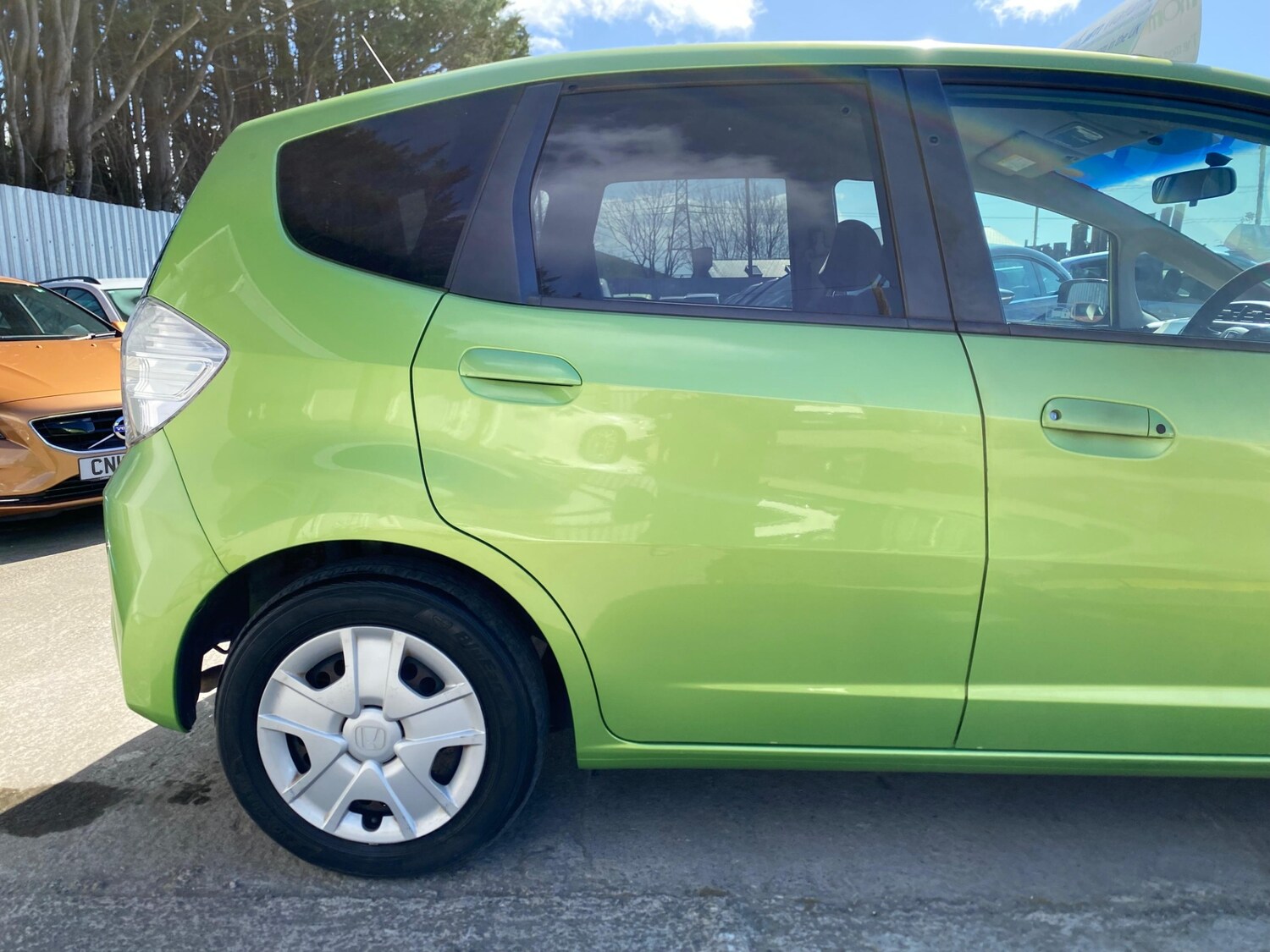 Used Honda Fit 2010 for sale - 78171976: Photo 6