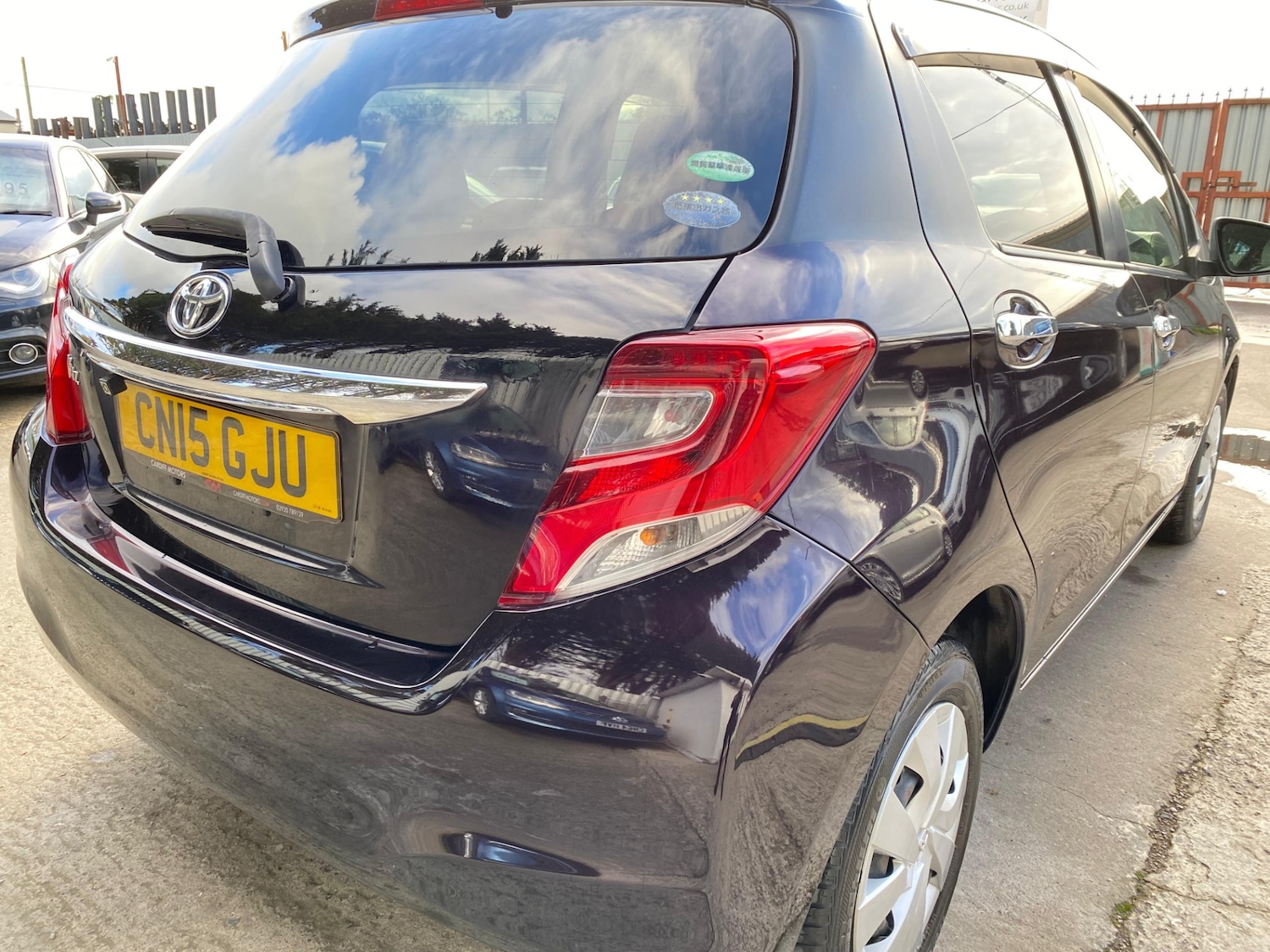 Used Toyota Vitz 2015 for sale - 76410751: Photo 37