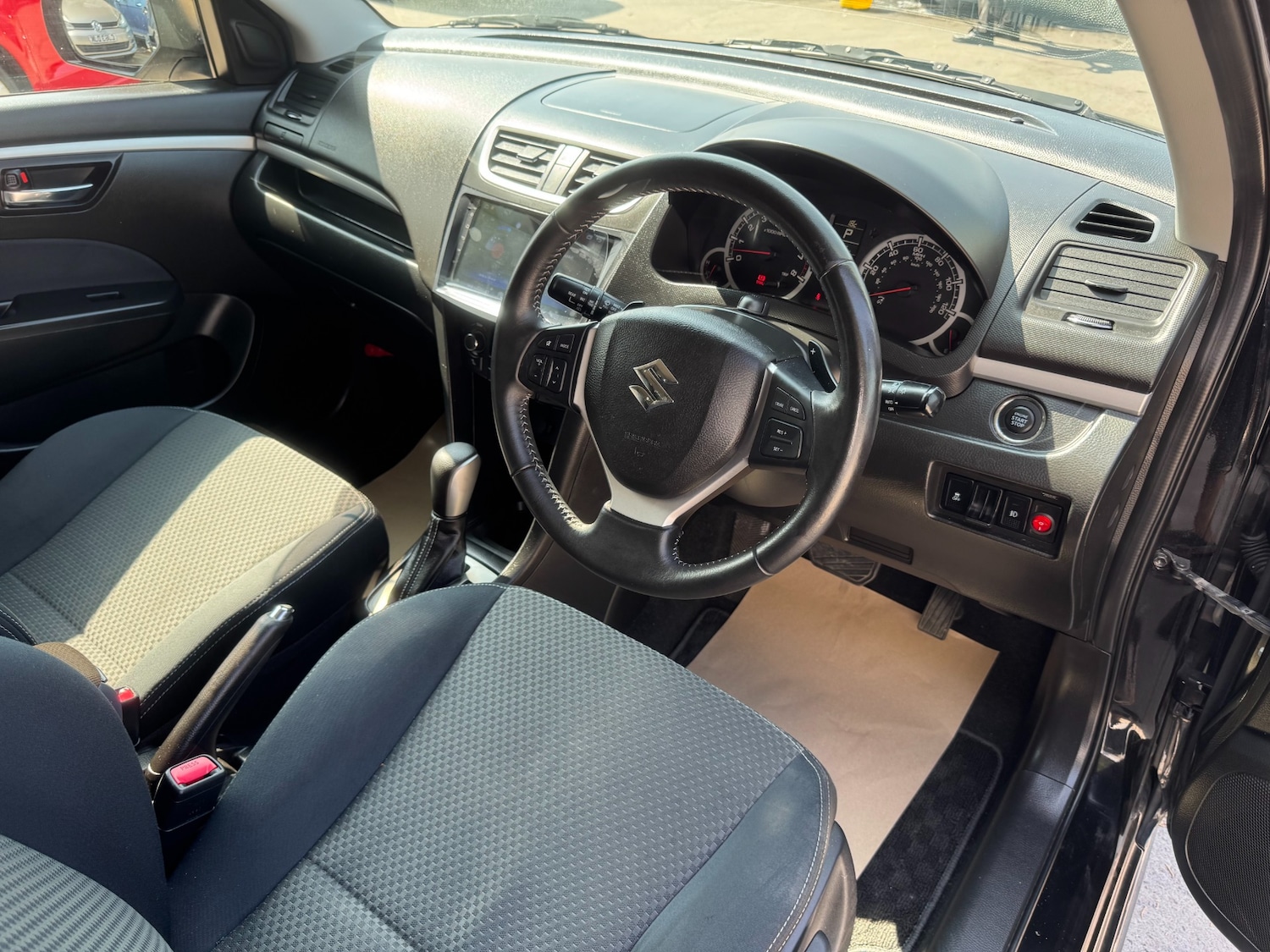 Used Suzuki Swift 2014 for sale - 76064963: Photo 13