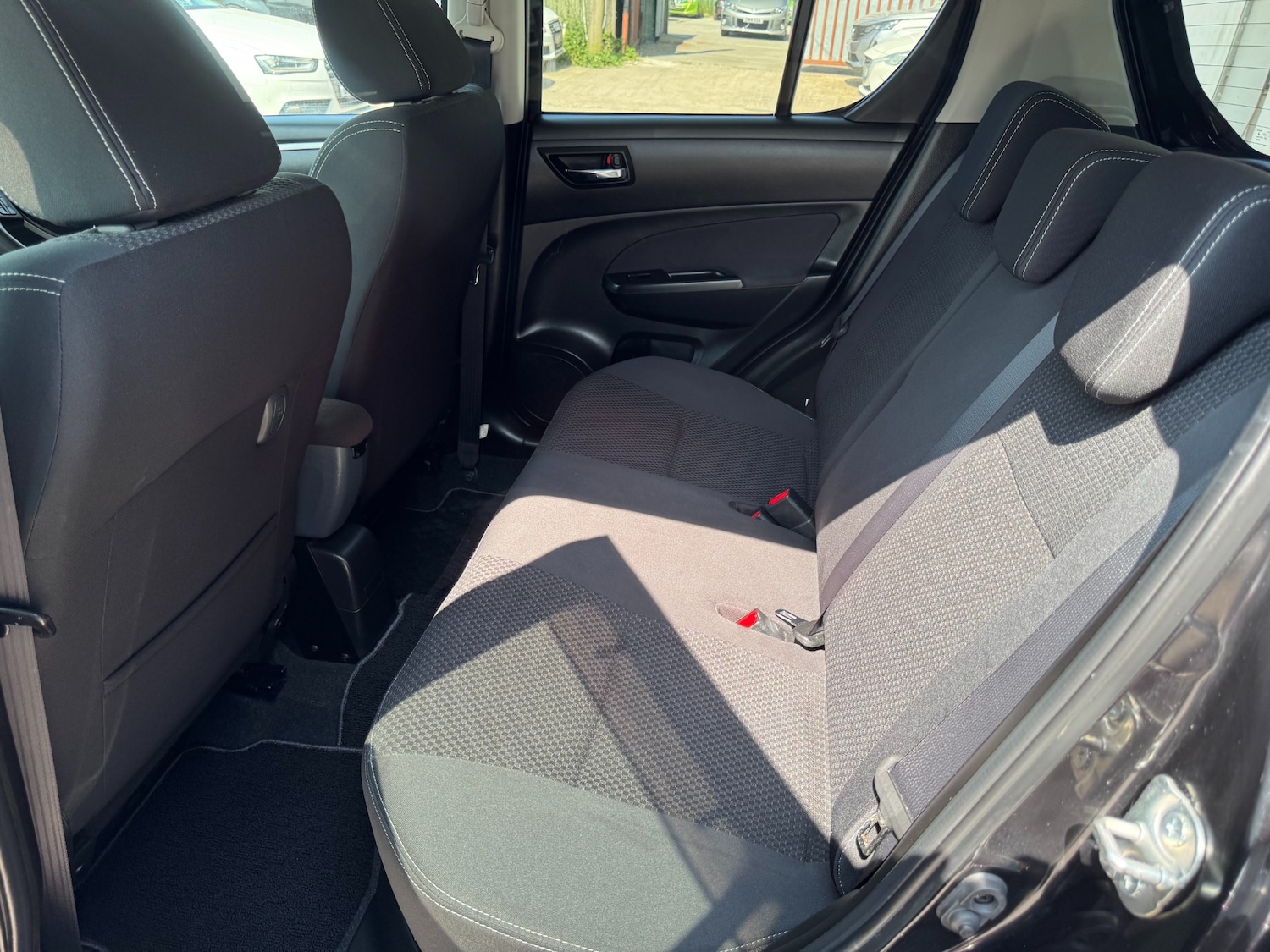Used Suzuki Swift 2014 for sale - 76064963: Photo 30
