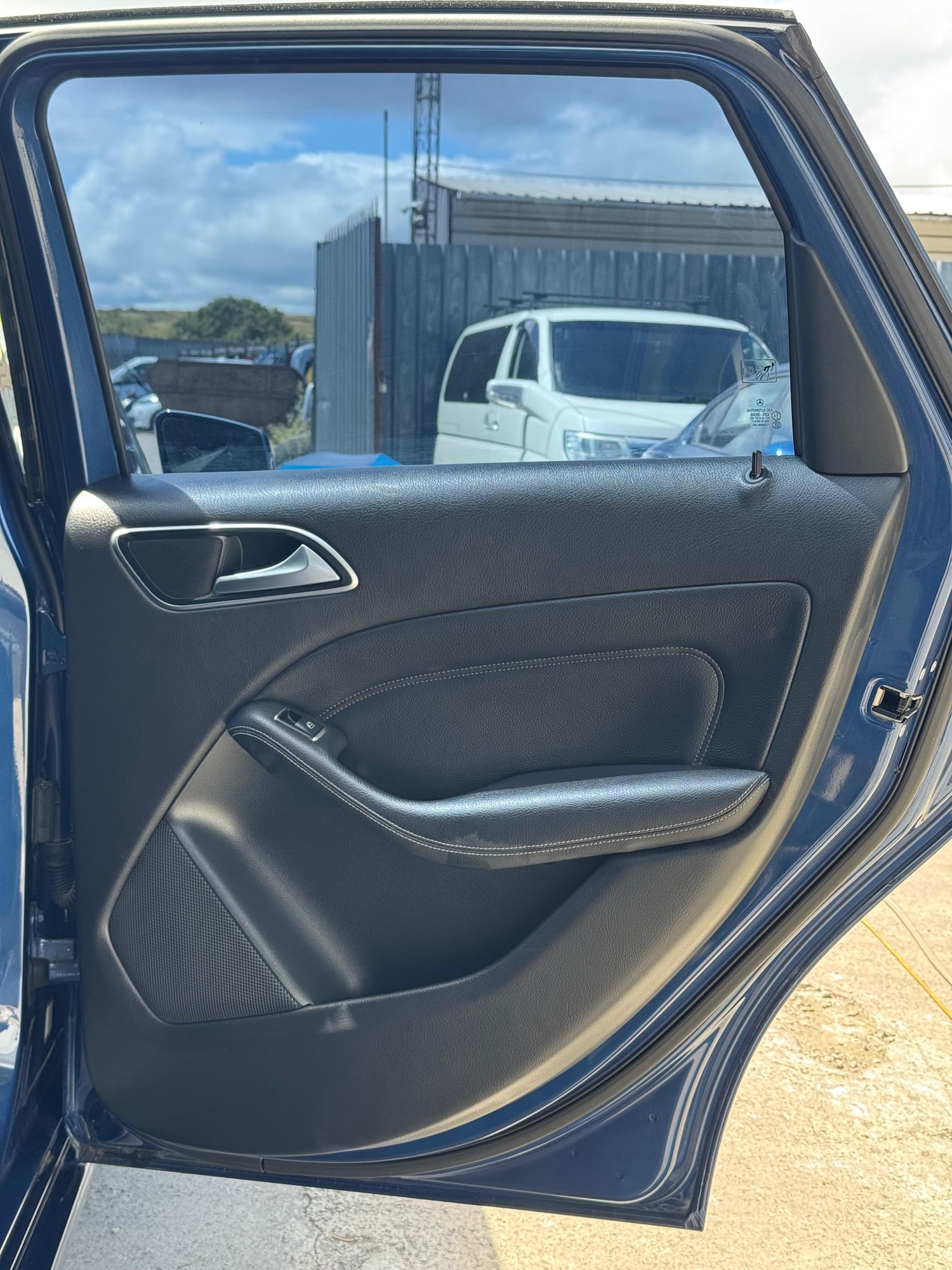 Used Mercedes-Benz B Class 2012 for sale - 77825372: Photo 28