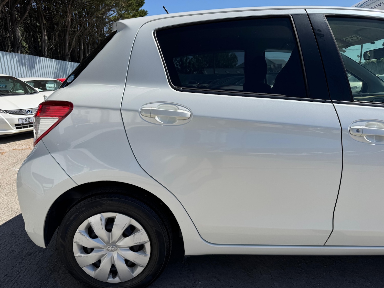 Used Toyota Vitz 2025 for sale - 77372666: Photo 6