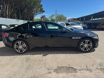Used Jaguar XE 2017 for sale - 78757611: Photo