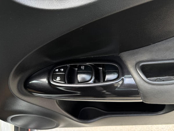 Used Nissan Juke 2014 for sale - 76181458: Photo 24