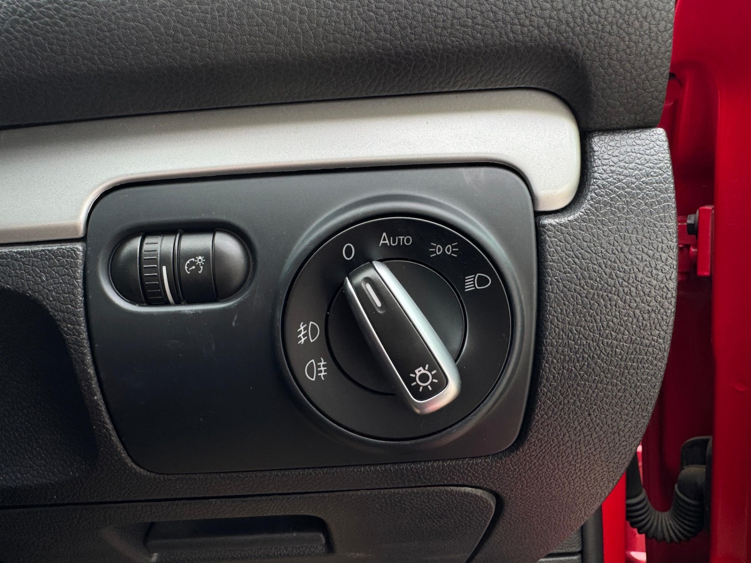 Used Volkswagen Golf 2012 for sale - 76474398: Photo 24