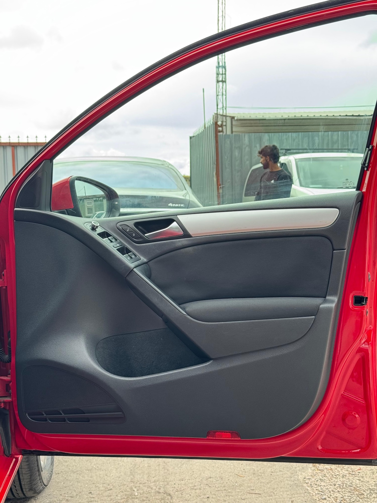 Used Volkswagen Golf 2012 for sale - 76474398: Photo 37