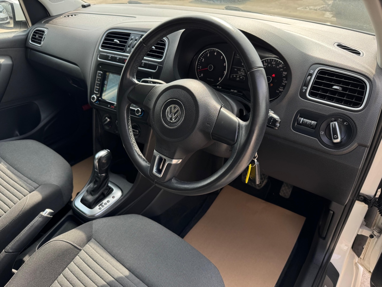 Used Volkswagen Polo 2014 for sale - 76143293: Photo 13