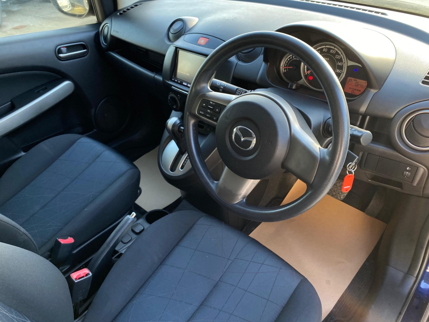 Used Mazda Mazda2 2012 for sale - 78073634: Photo 13