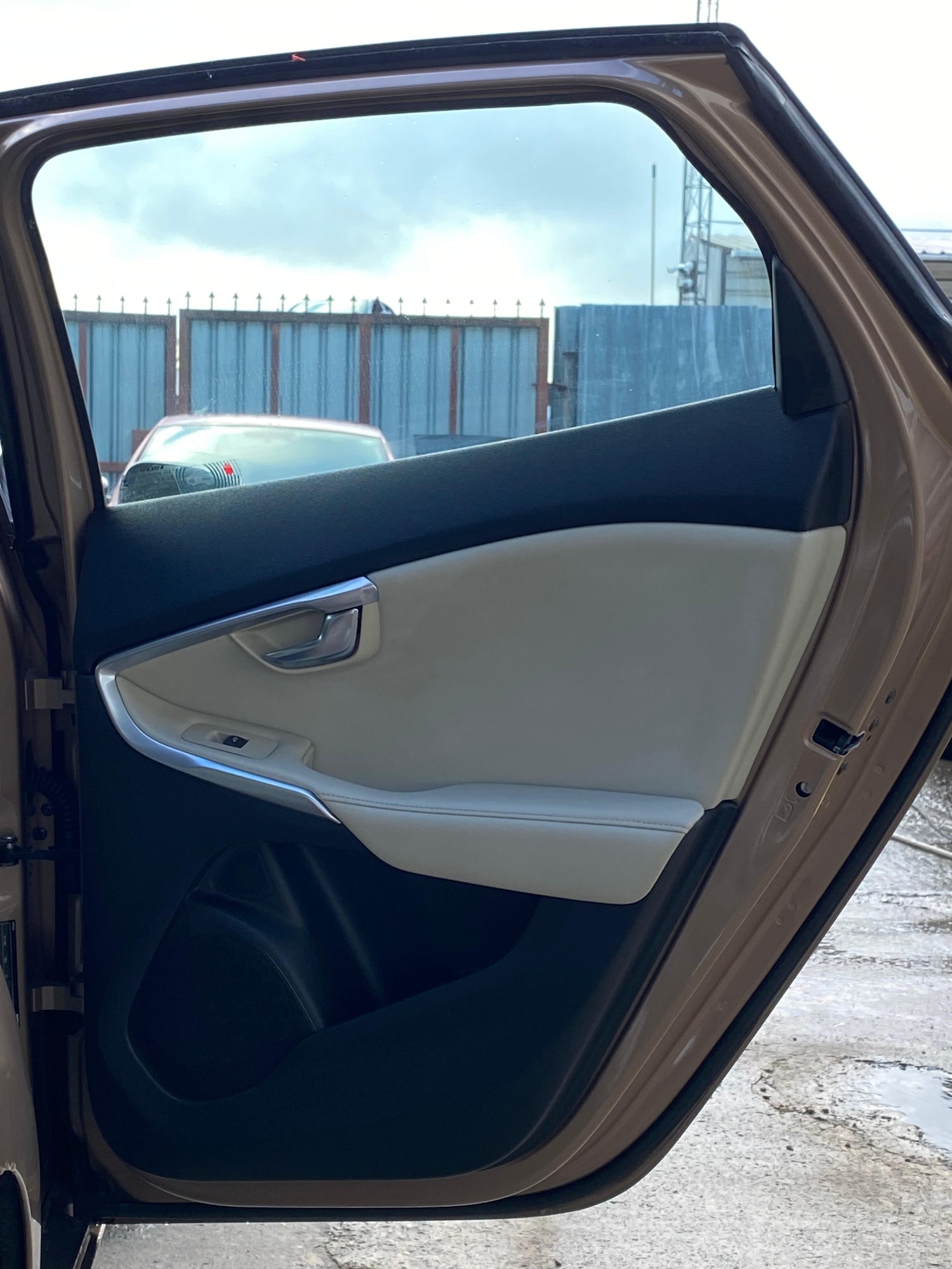 Used Volvo V40 2013 for sale - 77893554: Photo 26