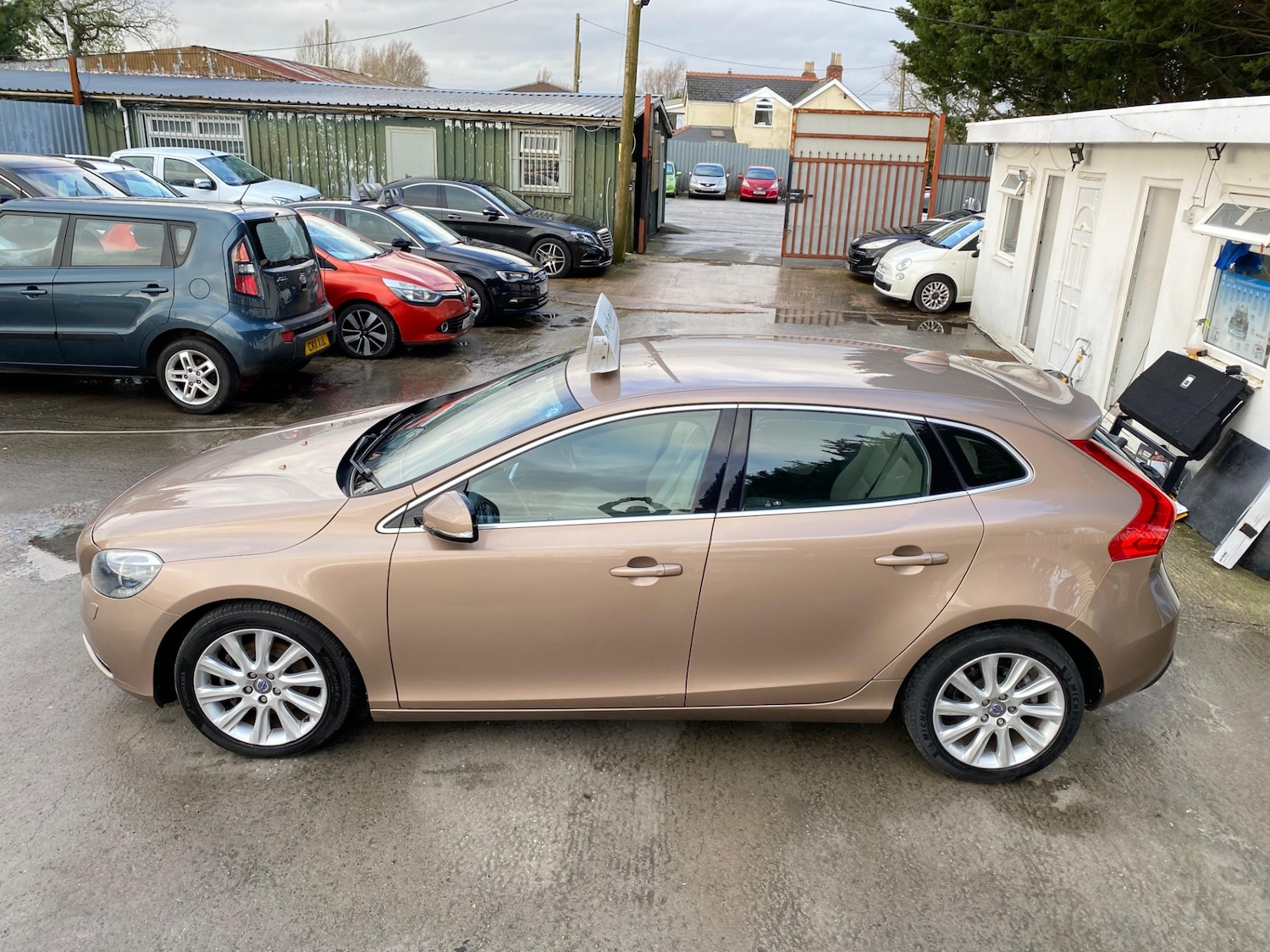 Used Volvo V40 2013 for sale - 77893554: Photo 37