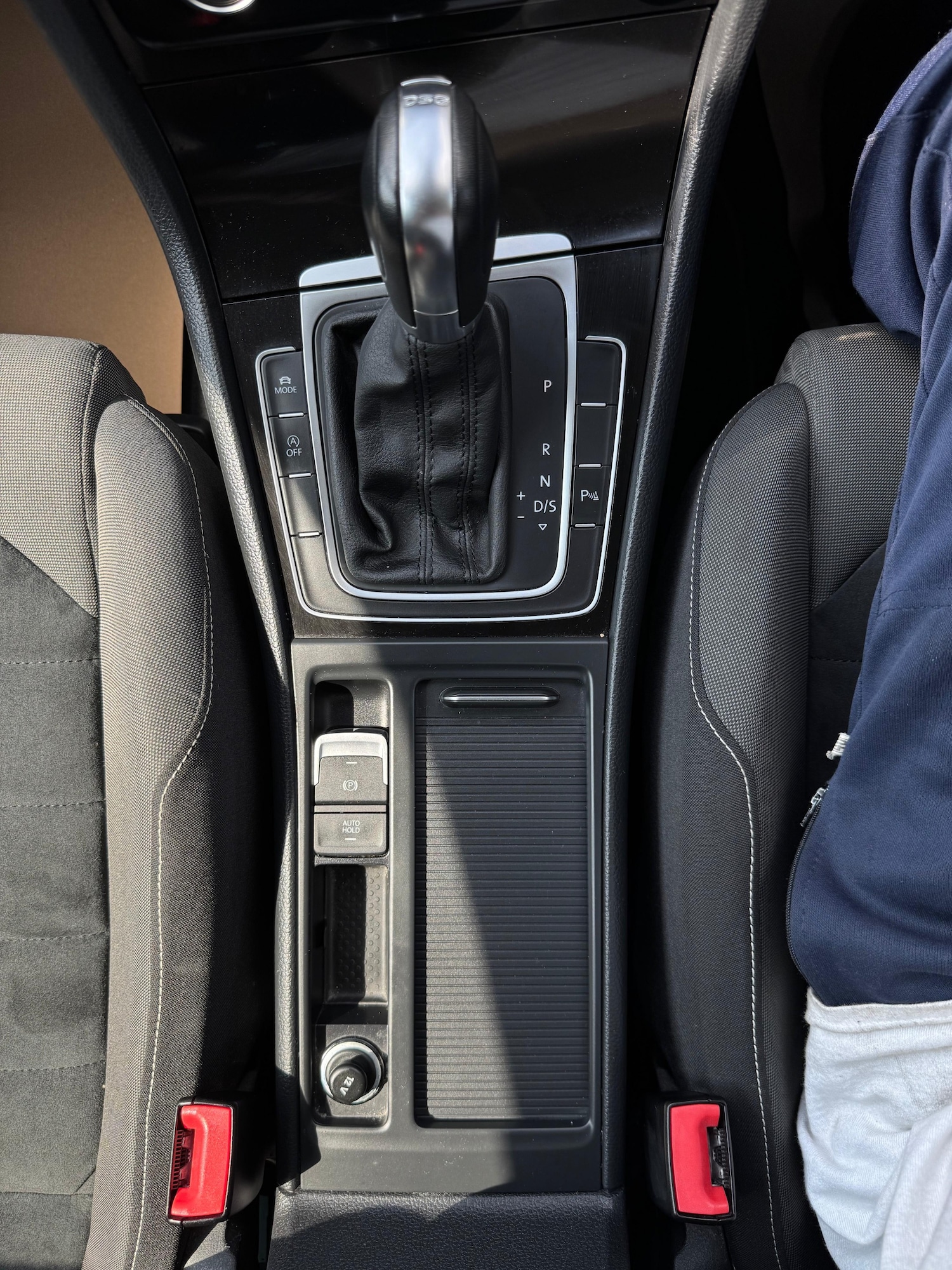 Used Volkswagen Golf 2014 for sale - 76575870: Photo 22