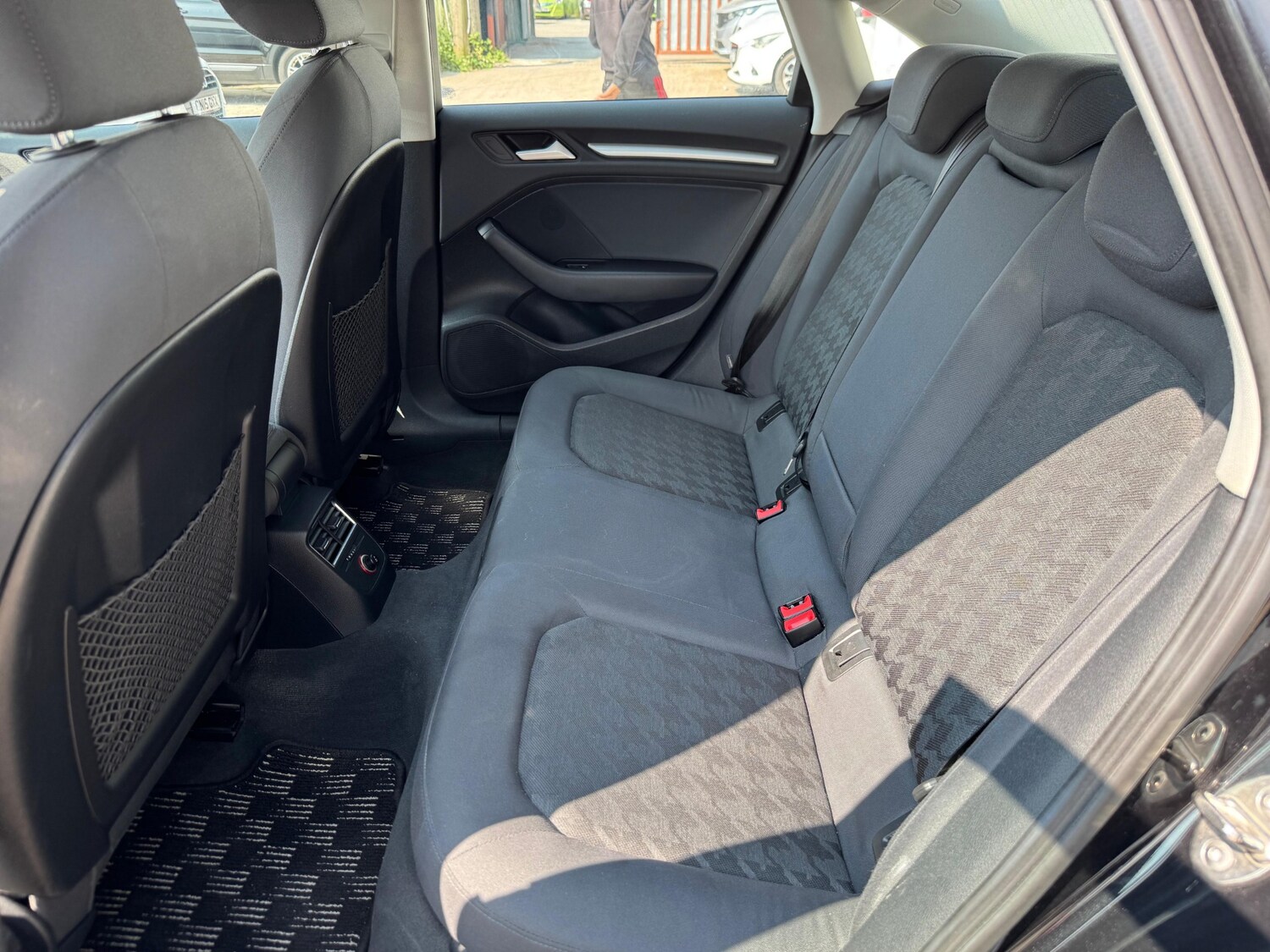 Vehicle 29