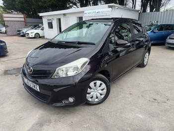 Used Toyota Vitz 2013 for sale - 75511825: Photo