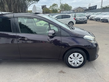 Used Toyota Vitz 2013 for sale - 75511825: Photo