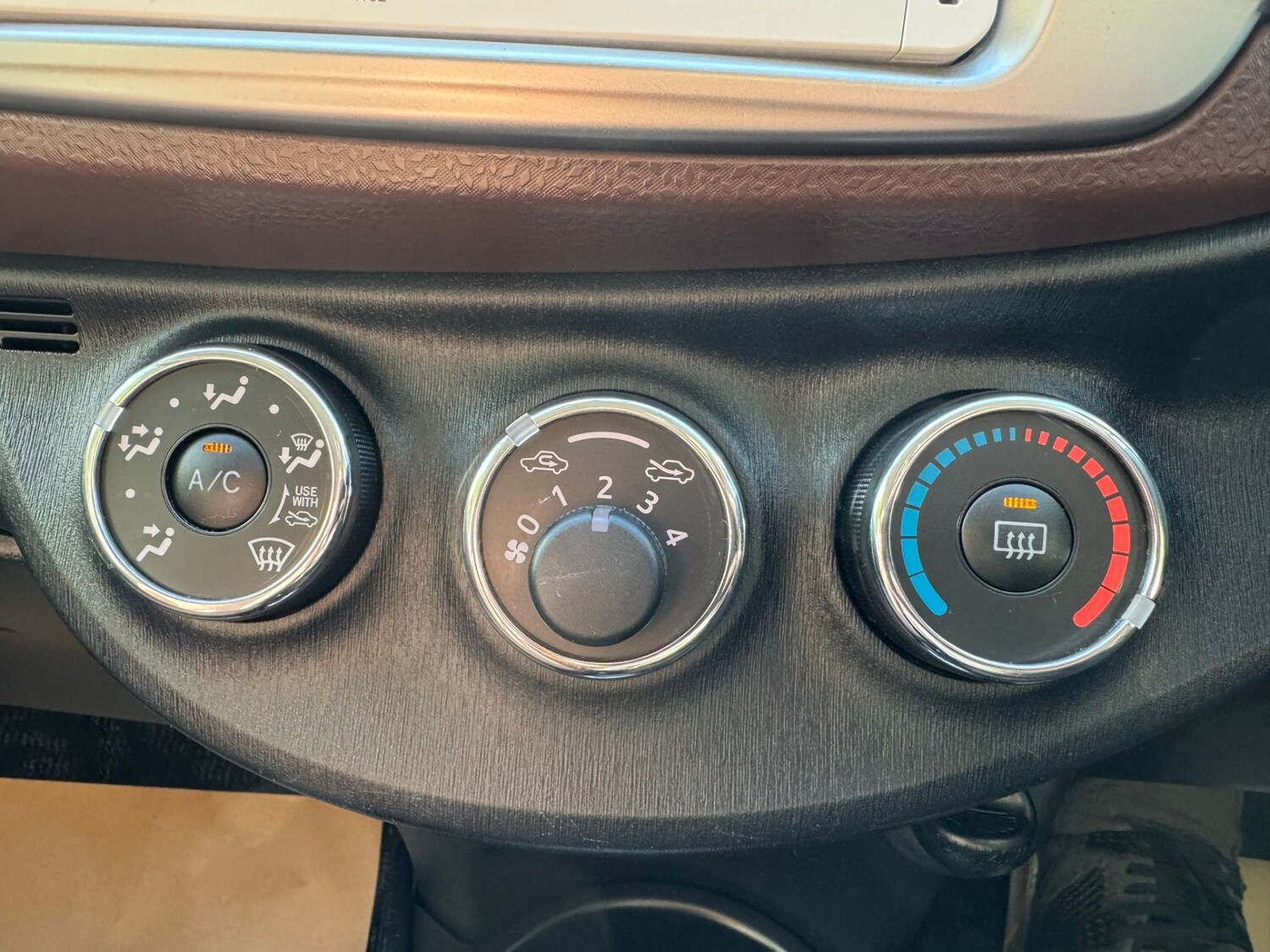 Used Toyota Vitz 2013 for sale - 77833630: Photo 18