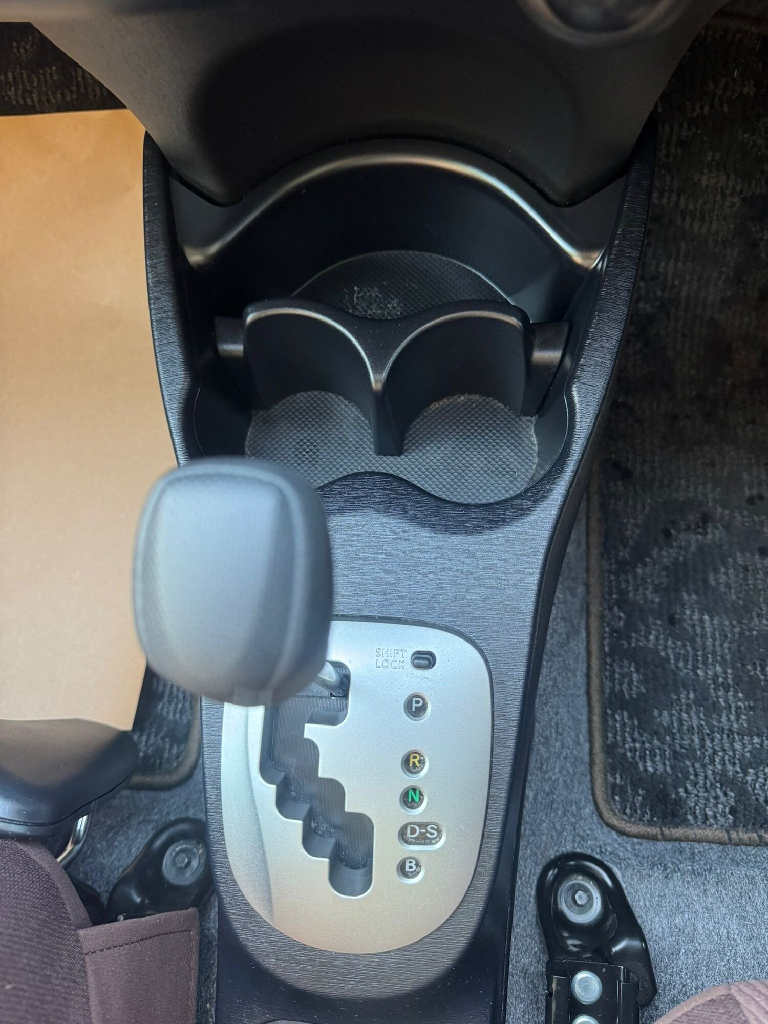 Used Toyota Vitz 2013 for sale - 77833630: Photo 19