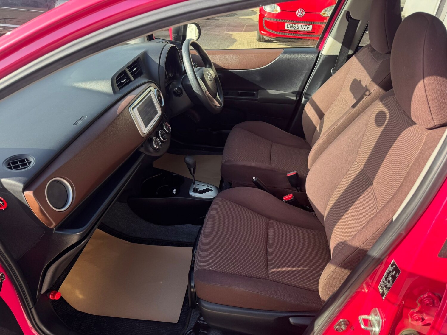 Used Toyota Vitz 2013 for sale - 77833630: Photo 27