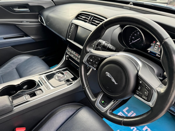 Used Jaguar XE 2015 for sale - 76244795: Photo 17