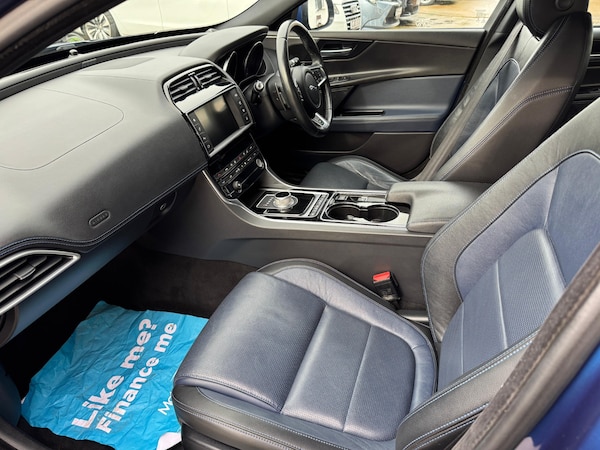 Used Jaguar XE 2015 for sale - 76244795: Photo 30