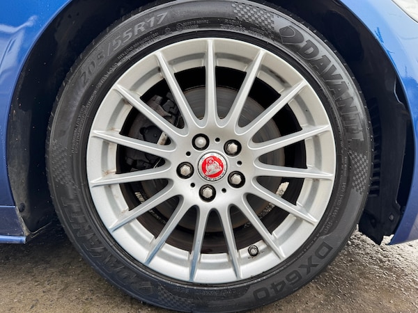 Used Jaguar XE 2015 for sale - 76244795: Photo 34