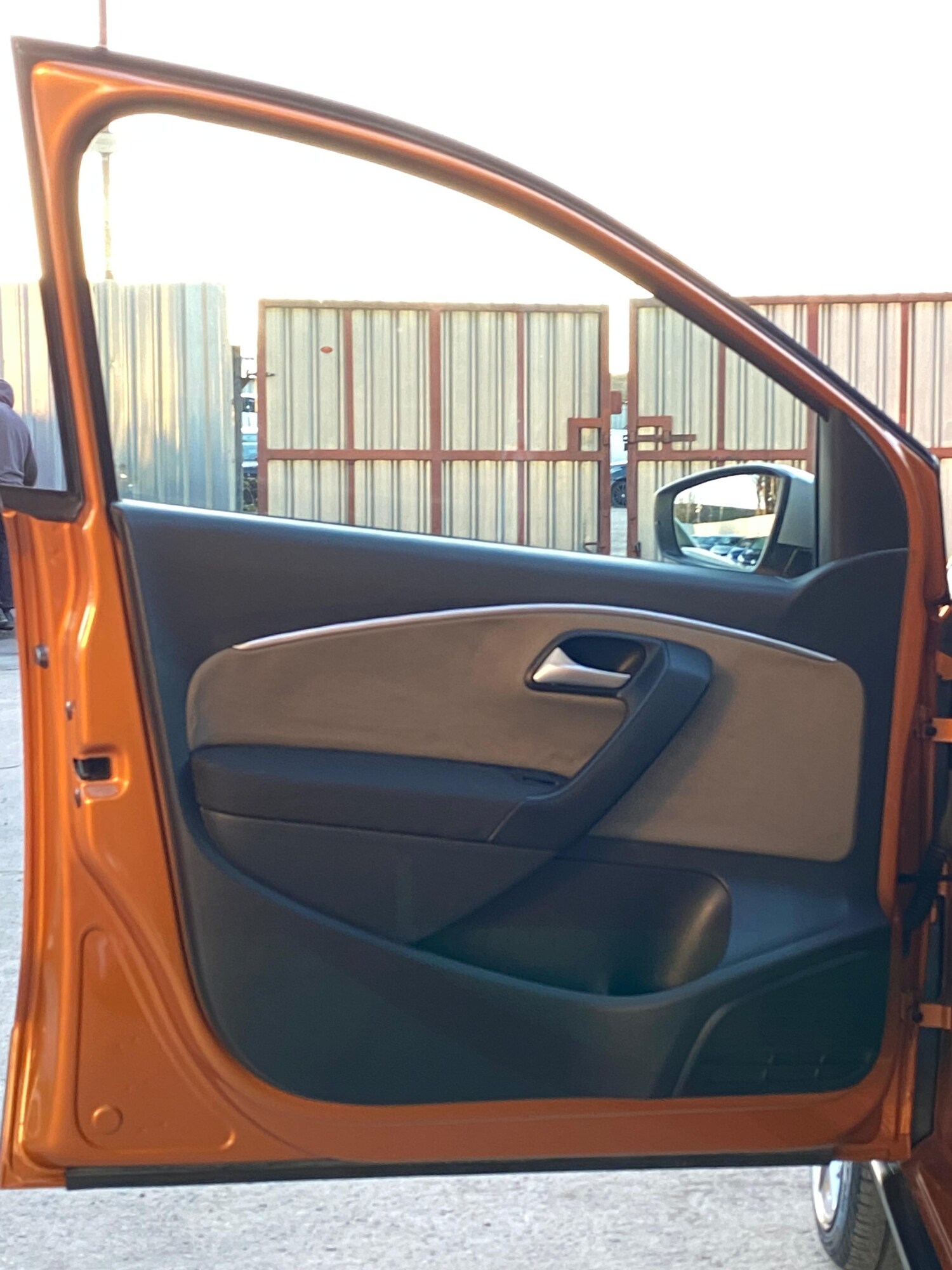 Used Volkswagen Polo 2015 for sale - 77729037: Photo 28