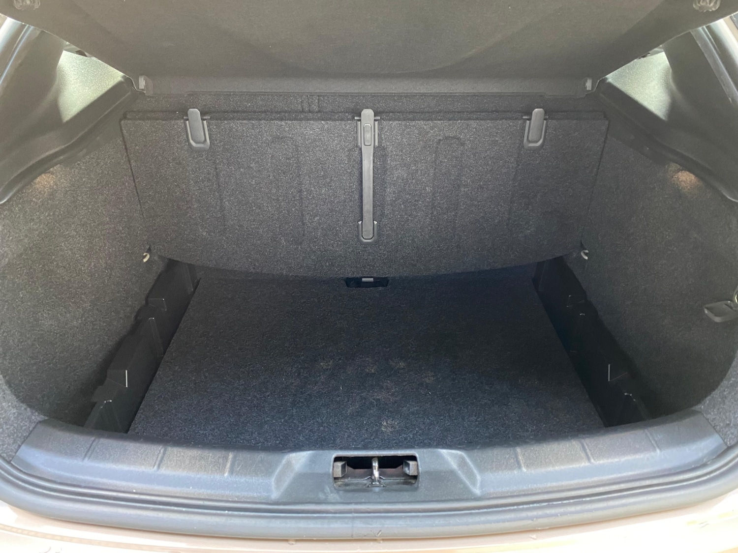 Used Volvo V40 2026 for sale - 77340606: Photo 11