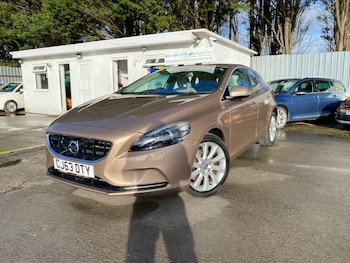 Used Volvo V40 2013 for sale - 77340606: Photo