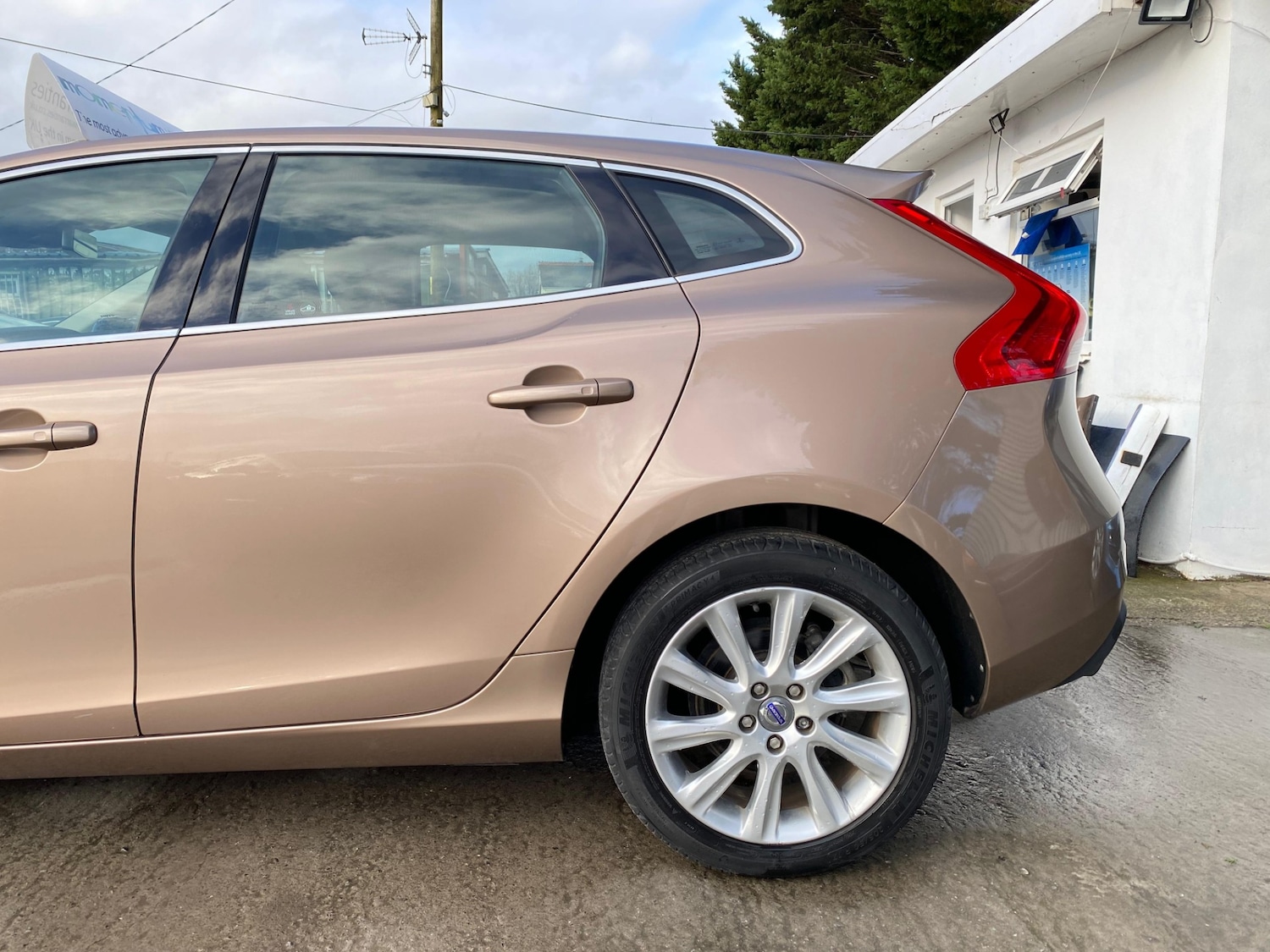 Used Volvo V40 2026 for sale - 77340606: Photo 8