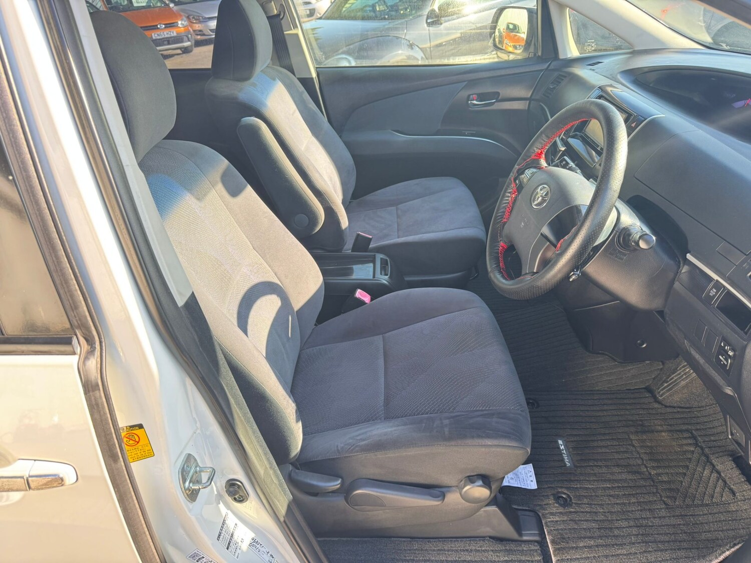 Used Toyota Estima 2013 for sale - 78205942: Photo 15