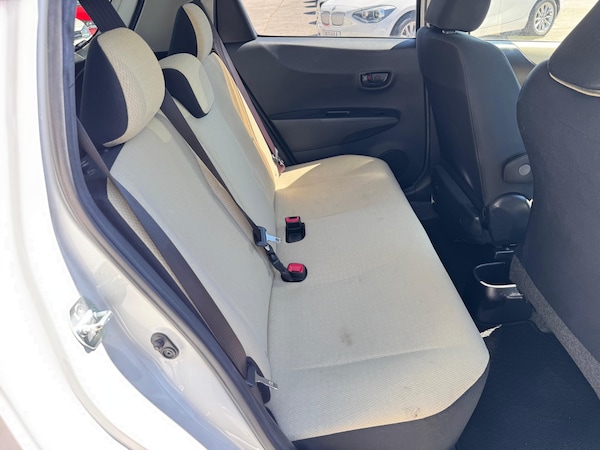 Used Toyota Vitz 2012 for sale - 76274876: Photo 15